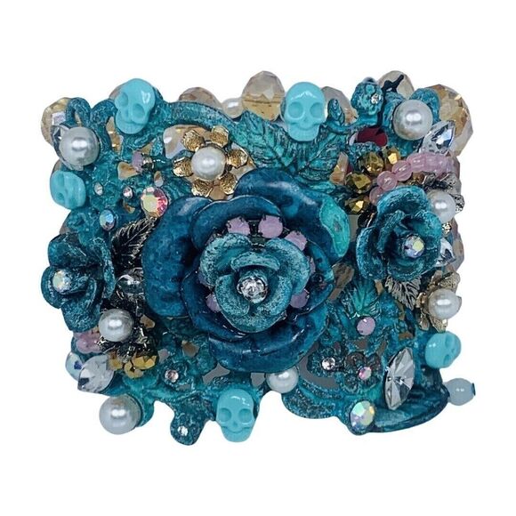 Betsey Johnson Blue Crystal Skull Statement Bracelet 7"  Flower TEAL PATINA - Picture 12 of 14